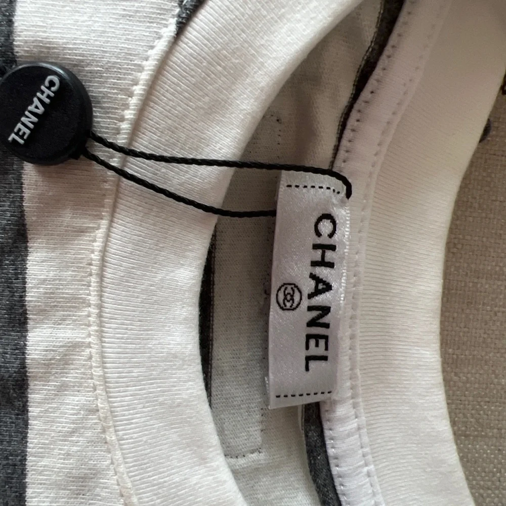 Chanel boxy T-shirt - Picture 2 of 4